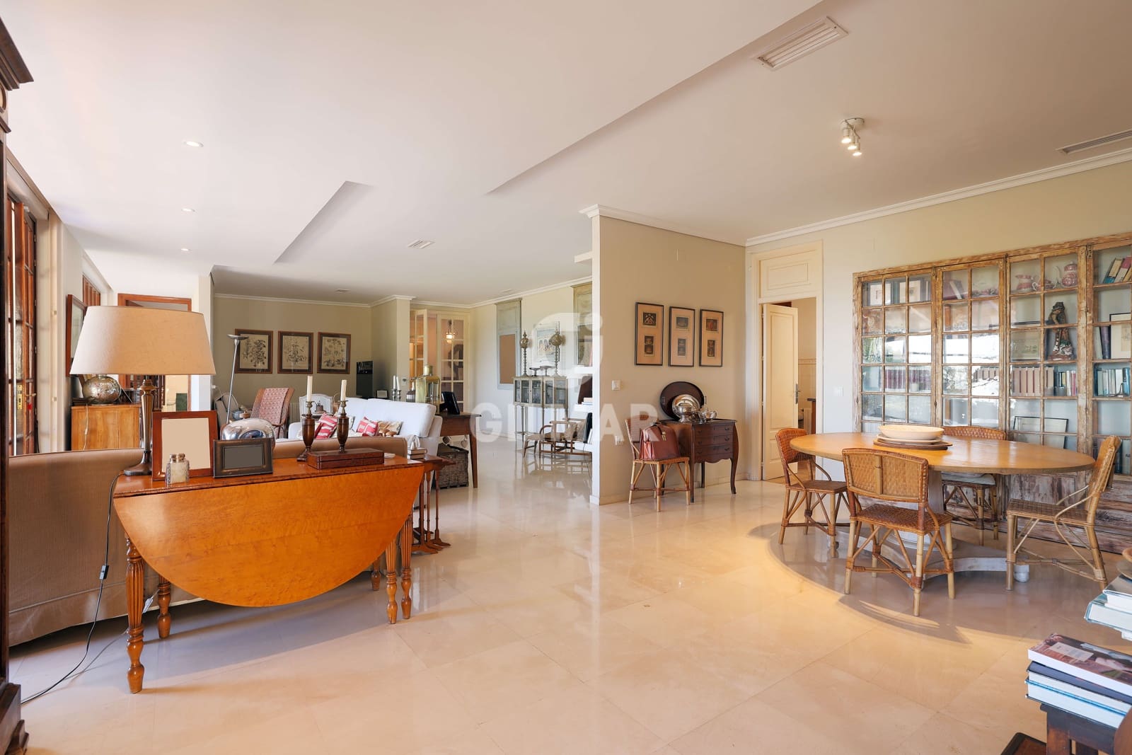 5 soverom Villa til salgs i Malaga by med svømmebasseng garasje - € 1 990 000 (Ref: 9219565)