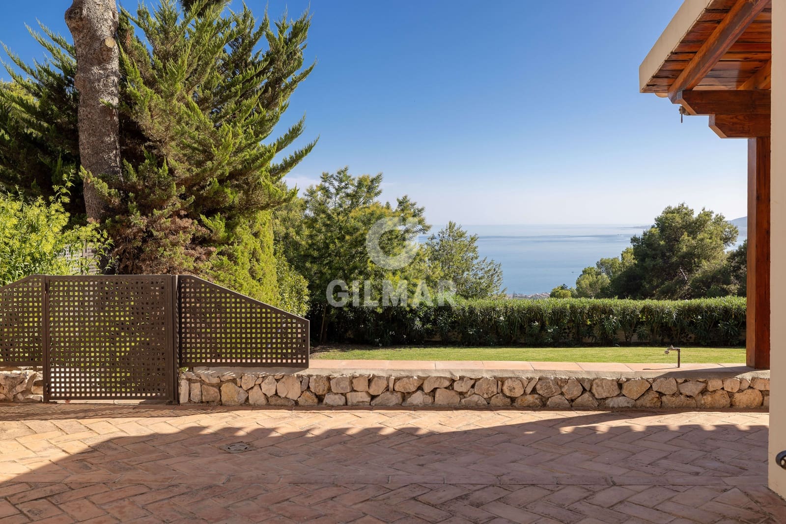 5 soverom Villa til salgs i Malaga by med svømmebasseng garasje - € 1 990 000 (Ref: 9219565)