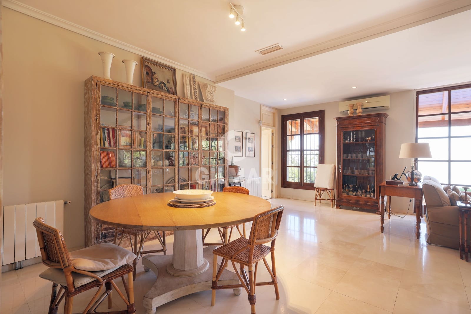 5 soverom Villa til salgs i Malaga by med svømmebasseng garasje - € 1 990 000 (Ref: 9219565)