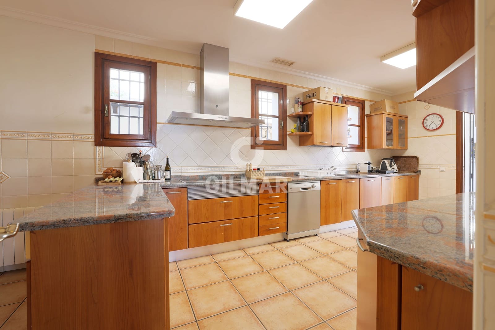 5 soverom Villa til salgs i Malaga by med svømmebasseng garasje - € 1 990 000 (Ref: 9219565)