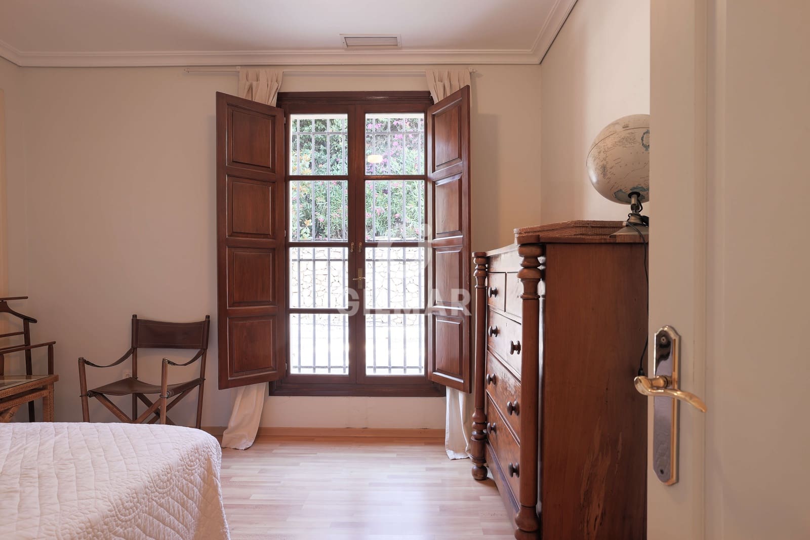 5 soverom Villa til salgs i Malaga by med svømmebasseng garasje - € 1 990 000 (Ref: 9219565)