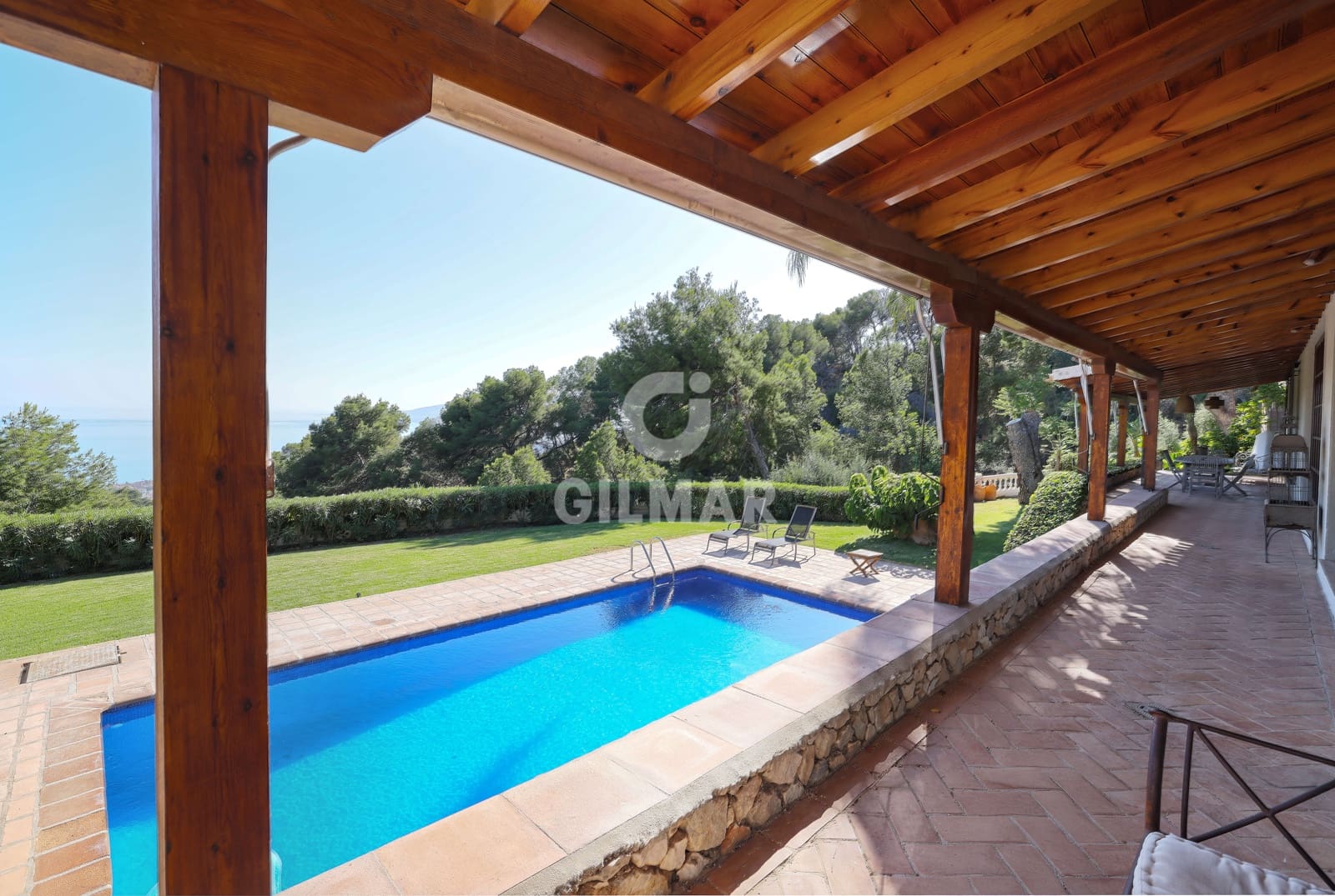 5 soverom Villa til salgs i Malaga by med svømmebasseng garasje - € 1 990 000 (Ref: 9219565)