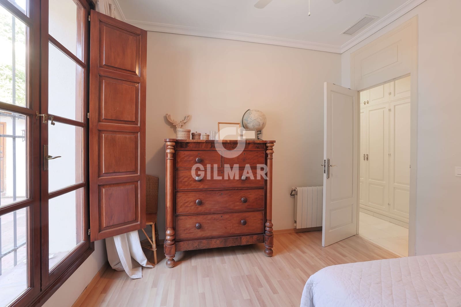 5 soverom Villa til salgs i Malaga by med svømmebasseng garasje - € 1 990 000 (Ref: 9219565)