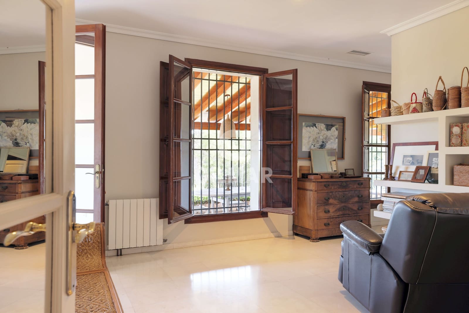 5 soverom Villa til salgs i Malaga by med svømmebasseng garasje - € 1 990 000 (Ref: 9219565)