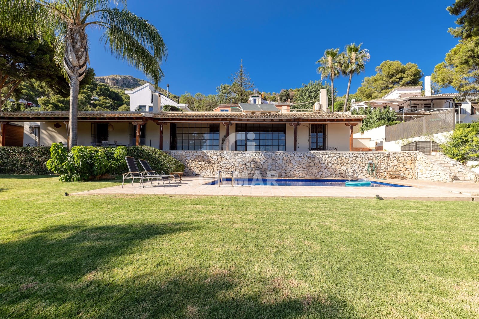 5 soverom Villa til salgs i Malaga by med svømmebasseng garasje - € 1 990 000 (Ref: 9219565)