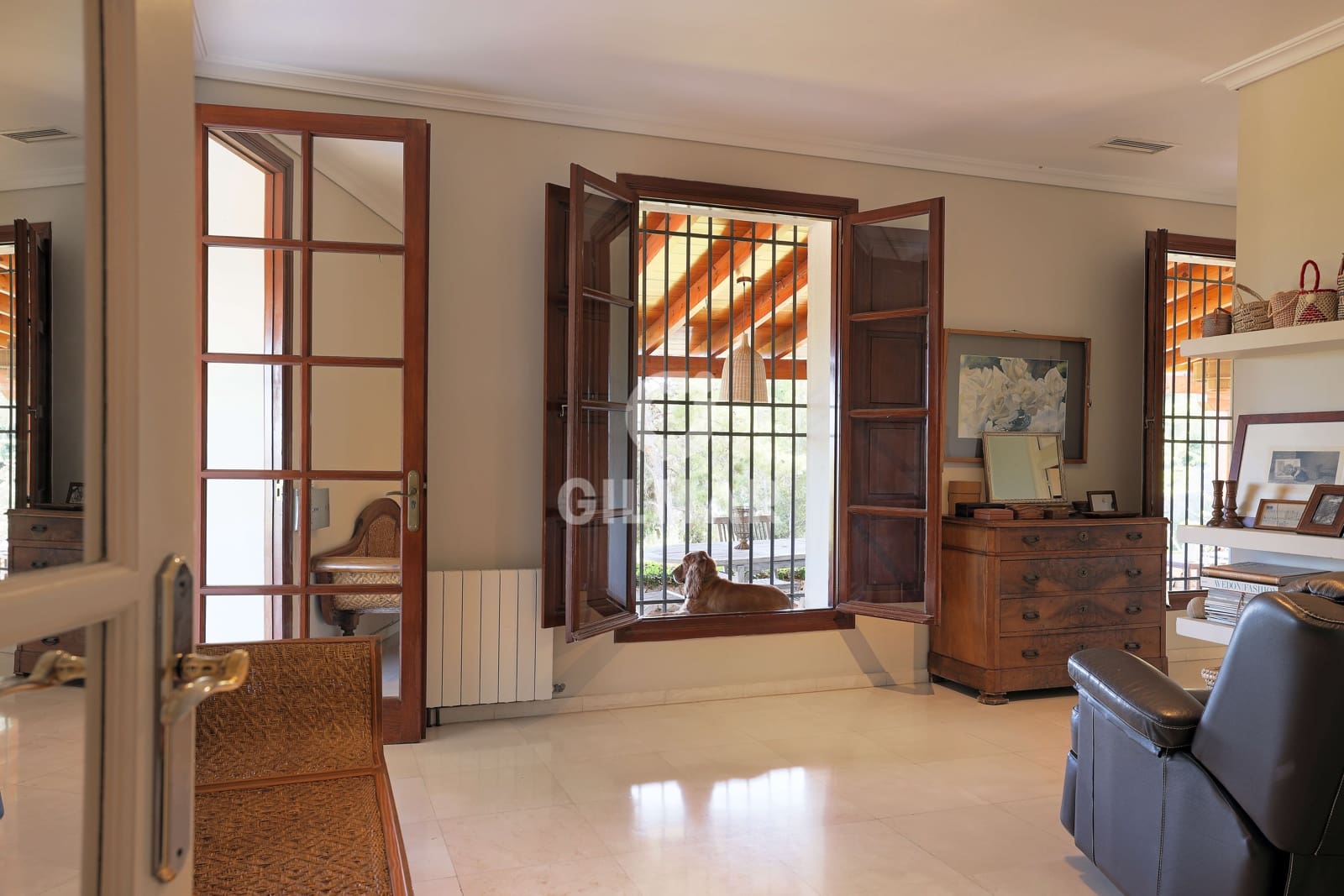 5 soverom Villa til salgs i Malaga by med svømmebasseng garasje - € 1 990 000 (Ref: 9219565)