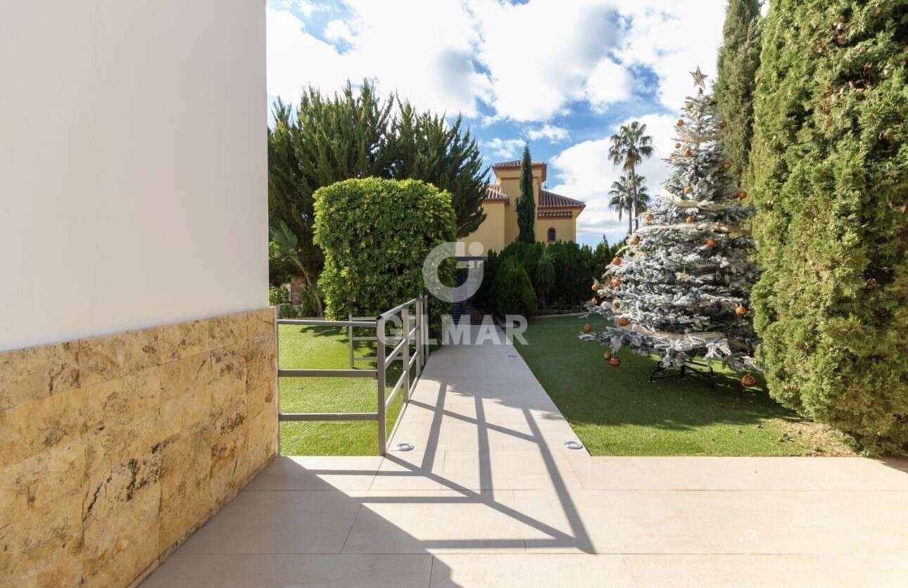 5 sypialnia Willa na sprzedaż w Miasto Malaga z basenem garażem - 1 700 000 € (Ref: 9219566)