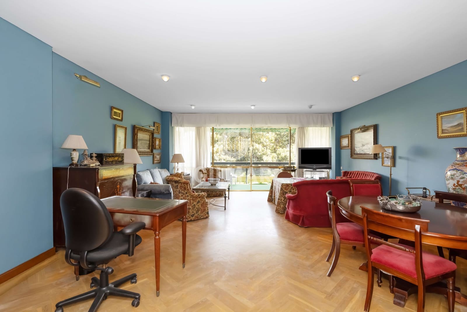 4 soveværelse Lejlighed til salg i Malaga by med swimmingpool - € 1.200.000 (Ref: 9219568)