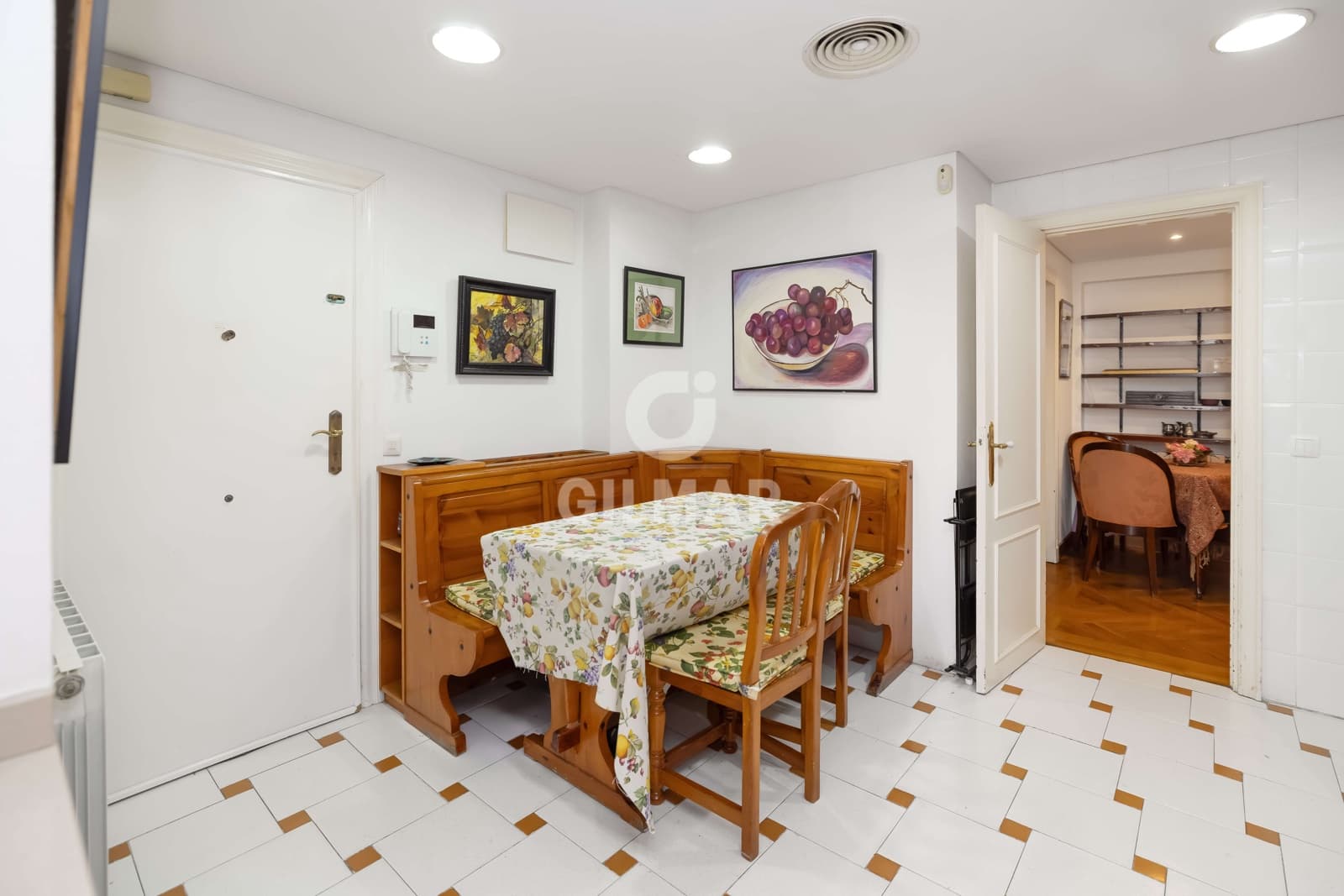 4 soveværelse Lejlighed til salg i Malaga by med swimmingpool - € 1.200.000 (Ref: 9219568)