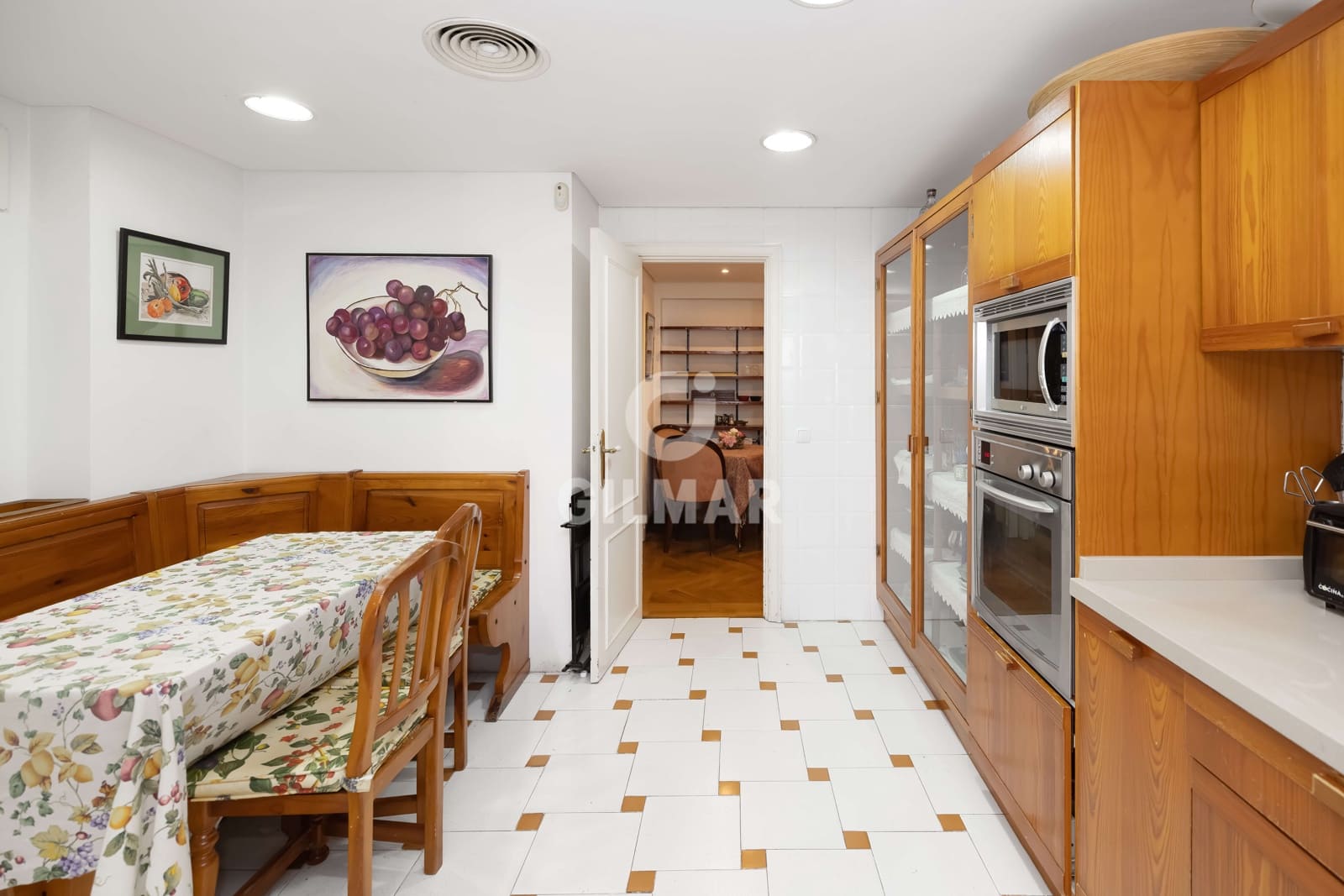 4 soveværelse Lejlighed til salg i Malaga by med swimmingpool - € 1.200.000 (Ref: 9219568)