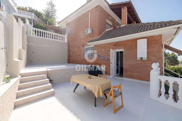5 chambre Villa/Maison à vendre à El Atabal, Malaga ville avec garage - 750 000 € (Ref: 9219569)