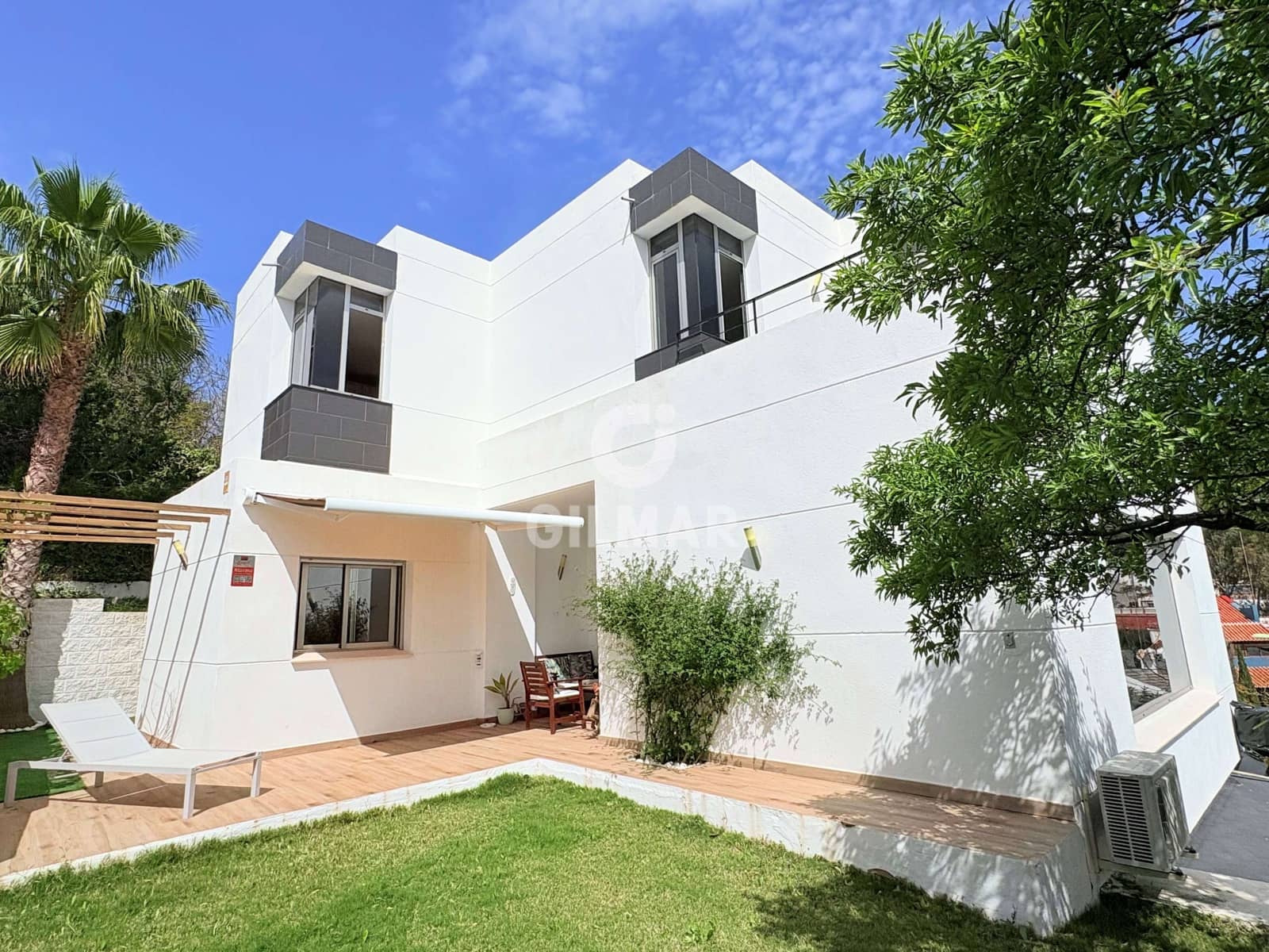 4 sypialnia Willa na sprzedaż w Miasto Malaga z basenem garażem - 2 100 000 € (Ref: 9219570)