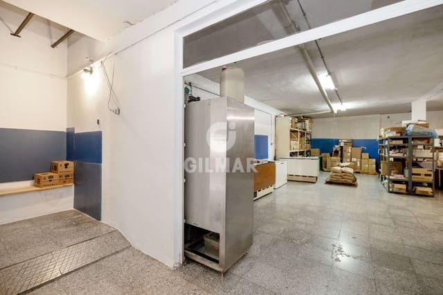 Kommersiell til salgs i Pedregalejo, Málaga by - € 950 000 (Ref: 9219573)