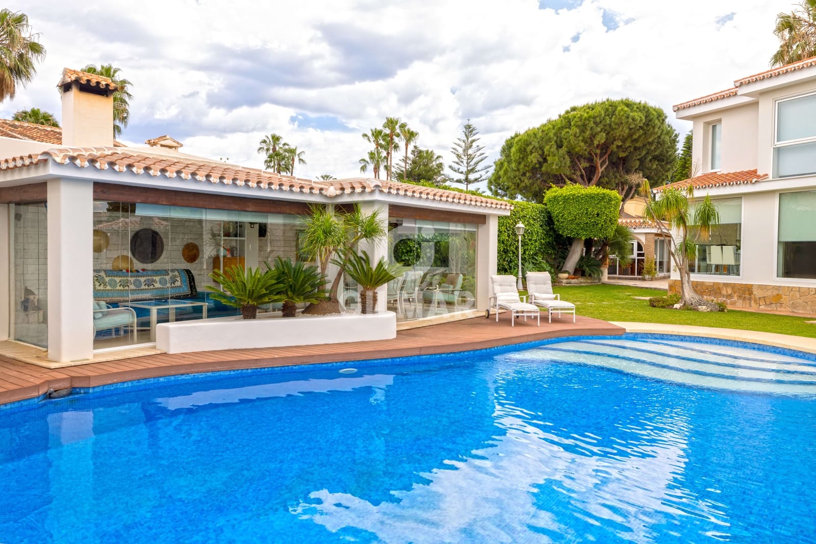 5 sypialnia Willa na sprzedaż w Churriana z basenem garażem - 2 400 000 € (Ref: 9219575)