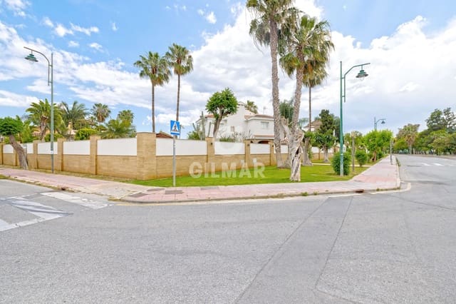 5 sypialnia Willa na sprzedaż w Guadalmar, Miasto Málaga z basenem garażem - 2 400 000 € (Ref: 9219575)