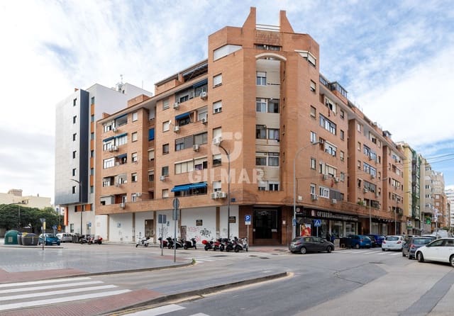 2 slaapkamer Flat te koop in R.e.n.f.e., Málaga stad met garage - € 380.000 (Ref: 9219576)