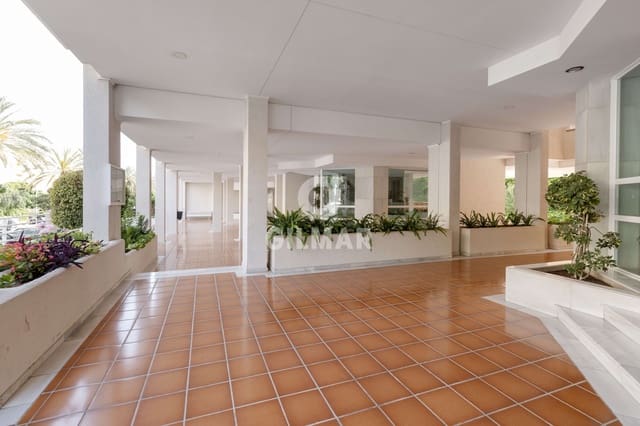 5 bedroom Flat for sale in El Limonar, Málaga city with pool garage - € 1,200,000 (Ref: 9219577)