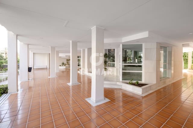 5 bedroom Flat for sale in El Limonar, Málaga city with pool garage - € 1,200,000 (Ref: 9219577)