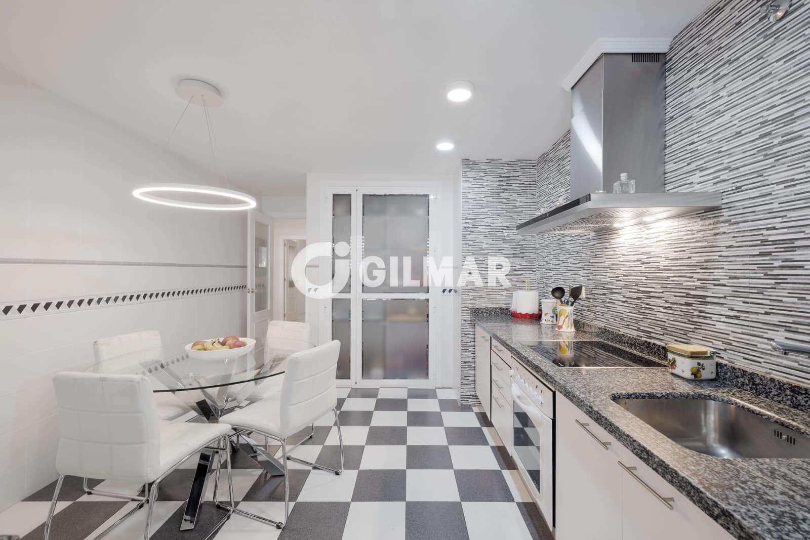 5 soveværelse Lejlighed til salg i Malaga by med swimmingpool garage - € 1.200.000 (Ref: 9219577)