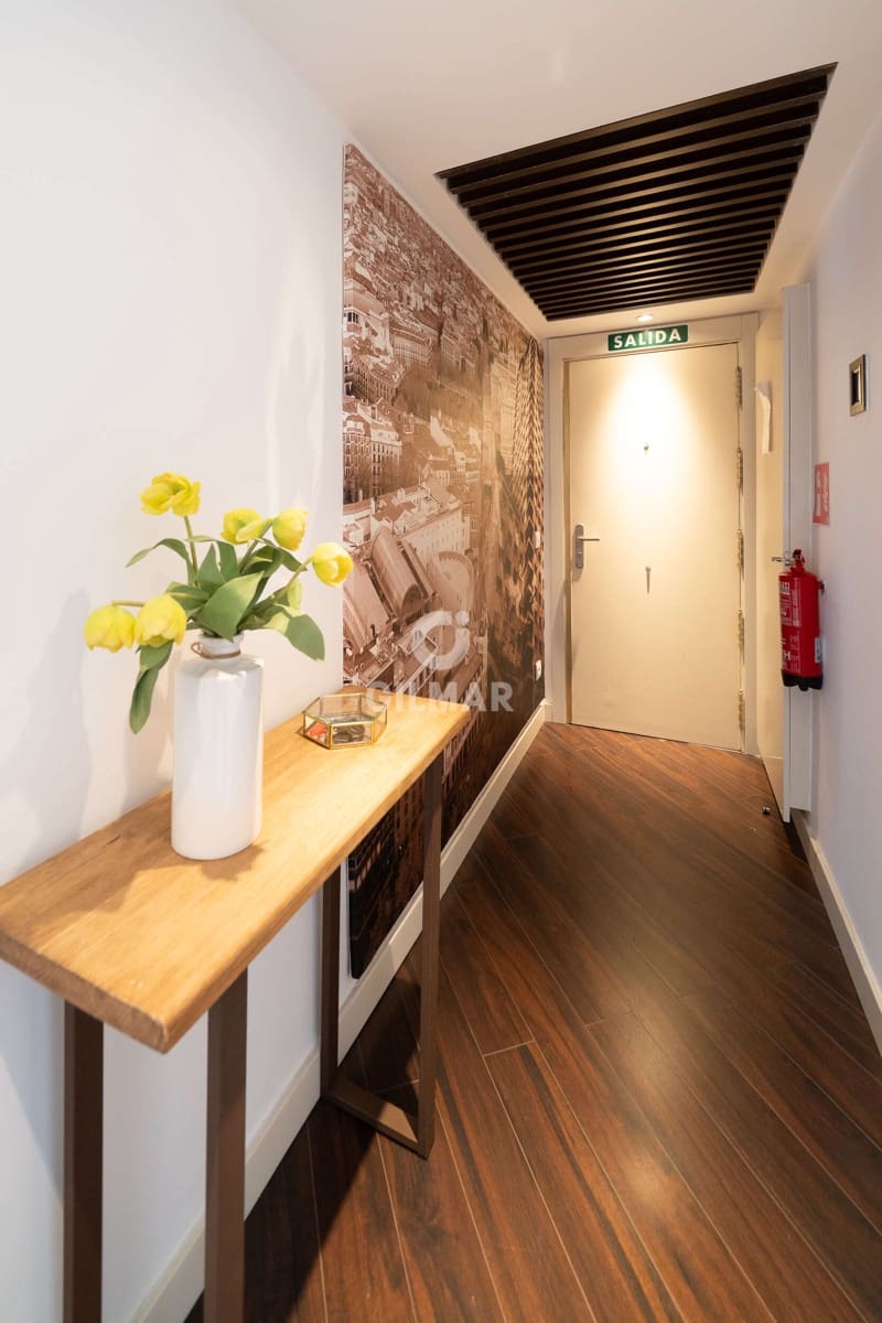 2 soveværelse Lejlighed til salg i Madrid by med swimmingpool - € 1.270.000 (Ref: 9219579)