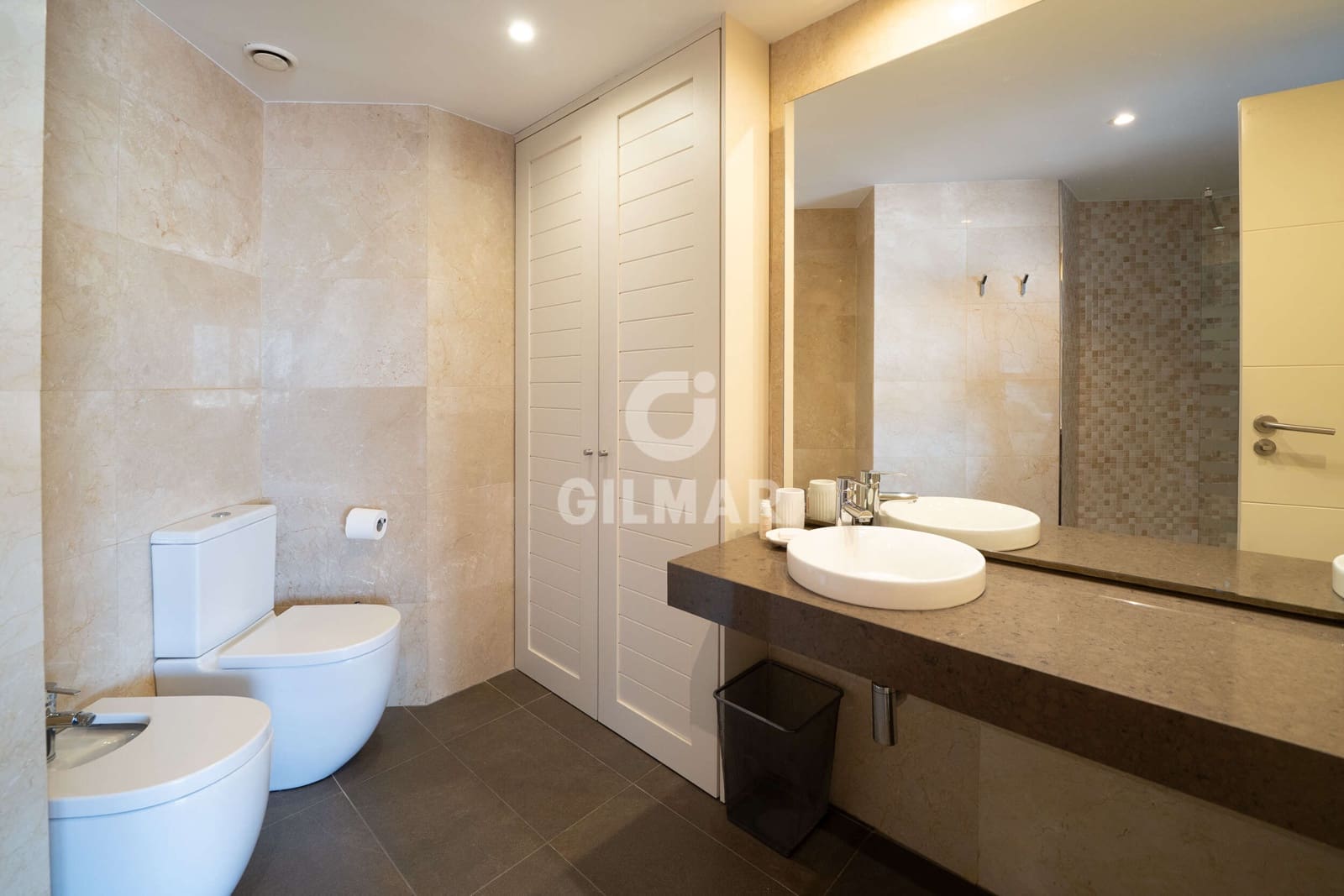 2 soveværelse Lejlighed til salg i Madrid by med swimmingpool - € 1.270.000 (Ref: 9219579)