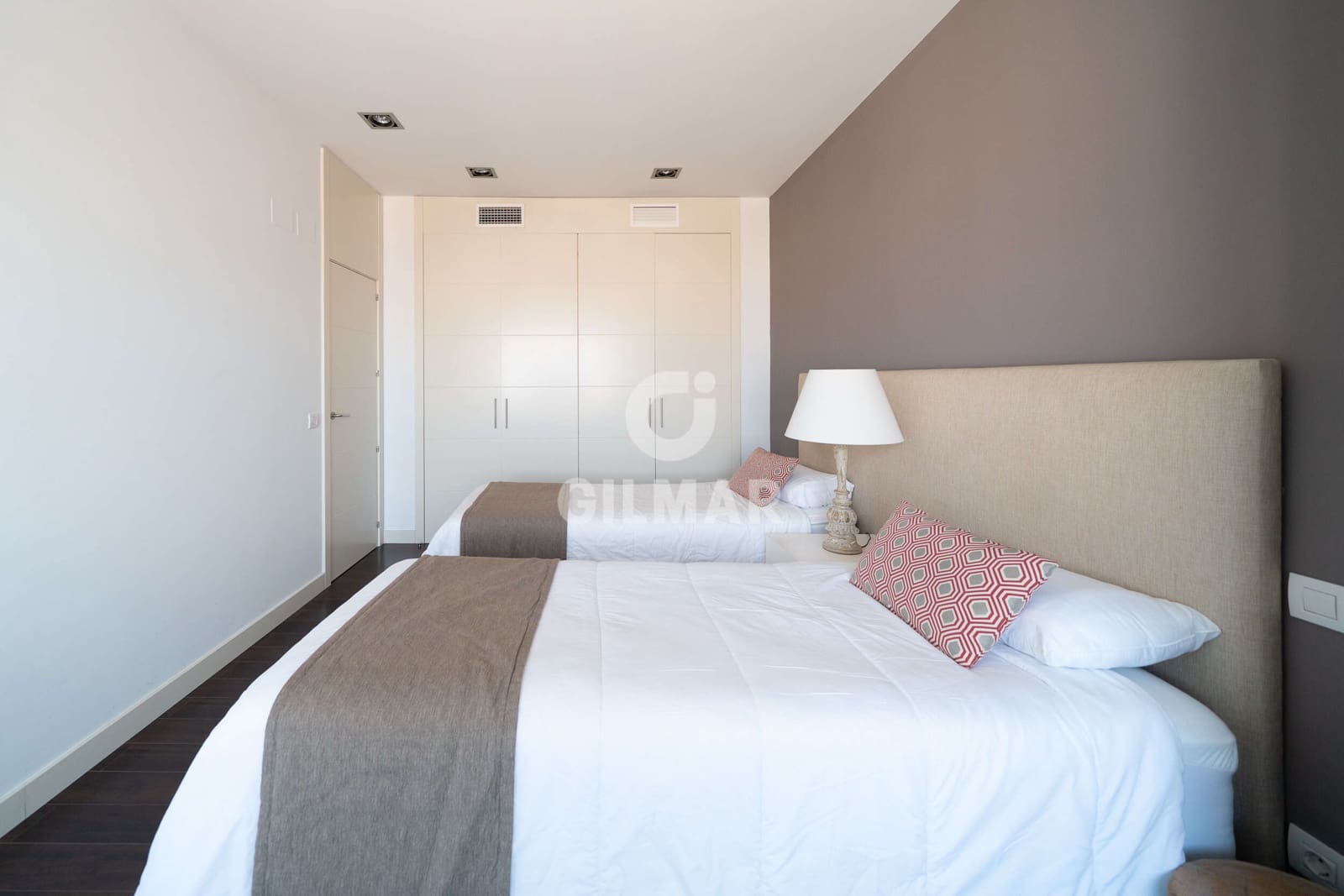 2 soveværelse Lejlighed til salg i Madrid by med swimmingpool - € 1.270.000 (Ref: 9219579)