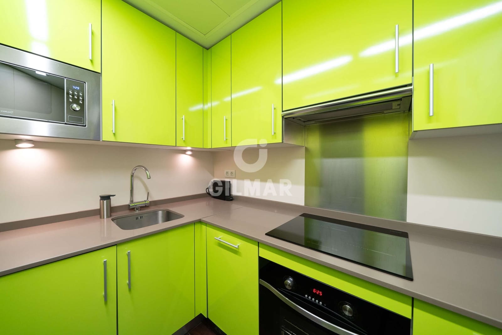 2 soveværelse Lejlighed til salg i Madrid by med swimmingpool - € 1.270.000 (Ref: 9219579)