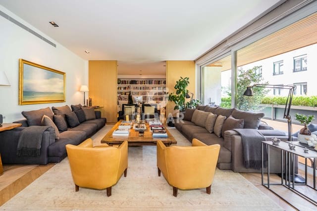 5 soveværelse Lejlighed til salg i Almagro, Madrid by med garage - € 4.200.000 (Ref: 9219584)