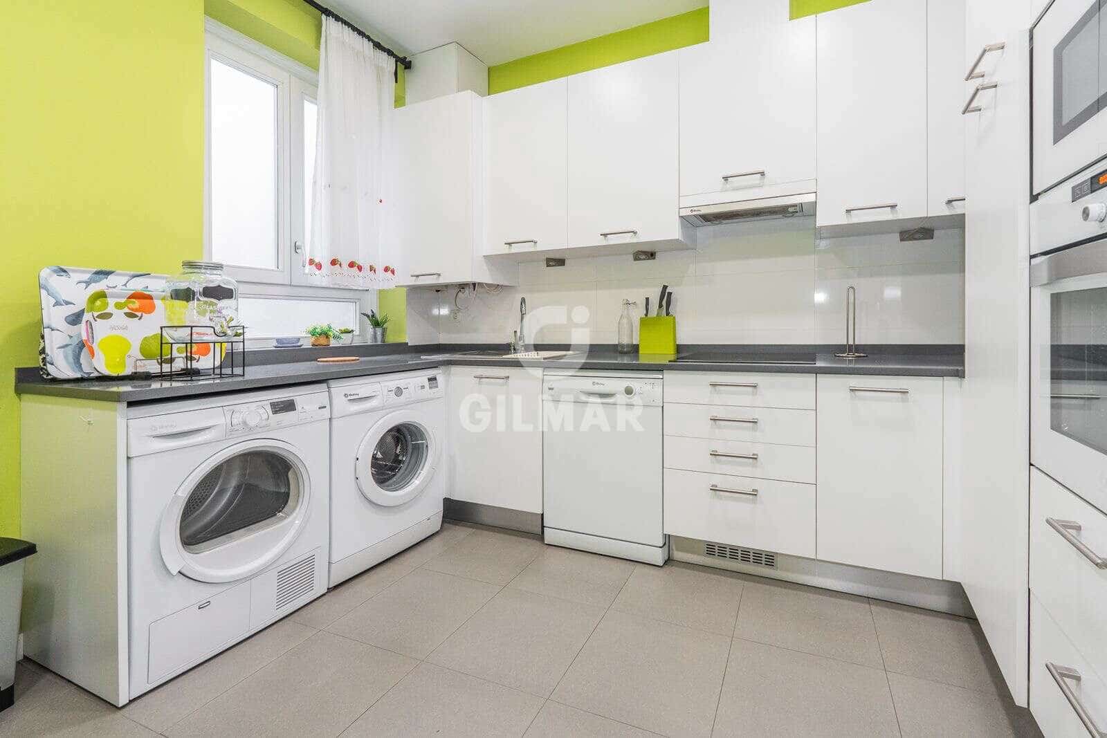 3 bedroom Flat for sale in Madrid city - € 895,000 (Ref: 9219585)