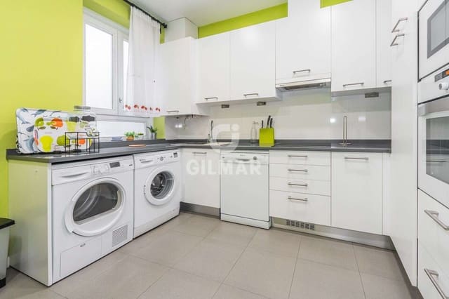 3 makuuhuone Asunto myytävänä paikassa Universidad, Madrid kaupunki - 895 000 € (Ref: 9219585)