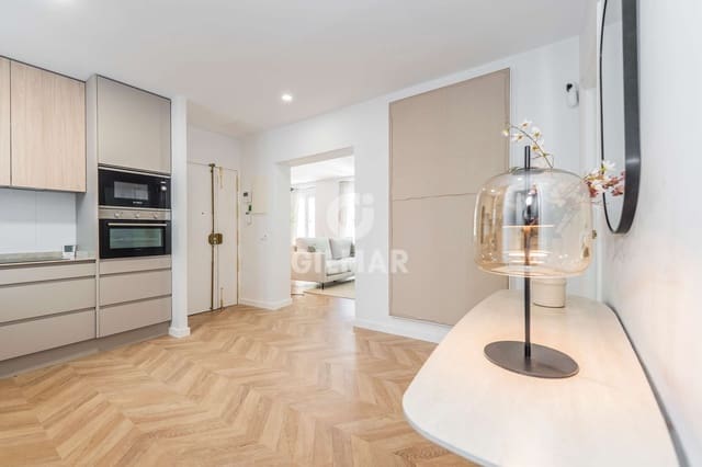 3 slaapkamer Flat te koop in Gaztambide, Madrid stad - € 968.000 (Ref: 9219587)