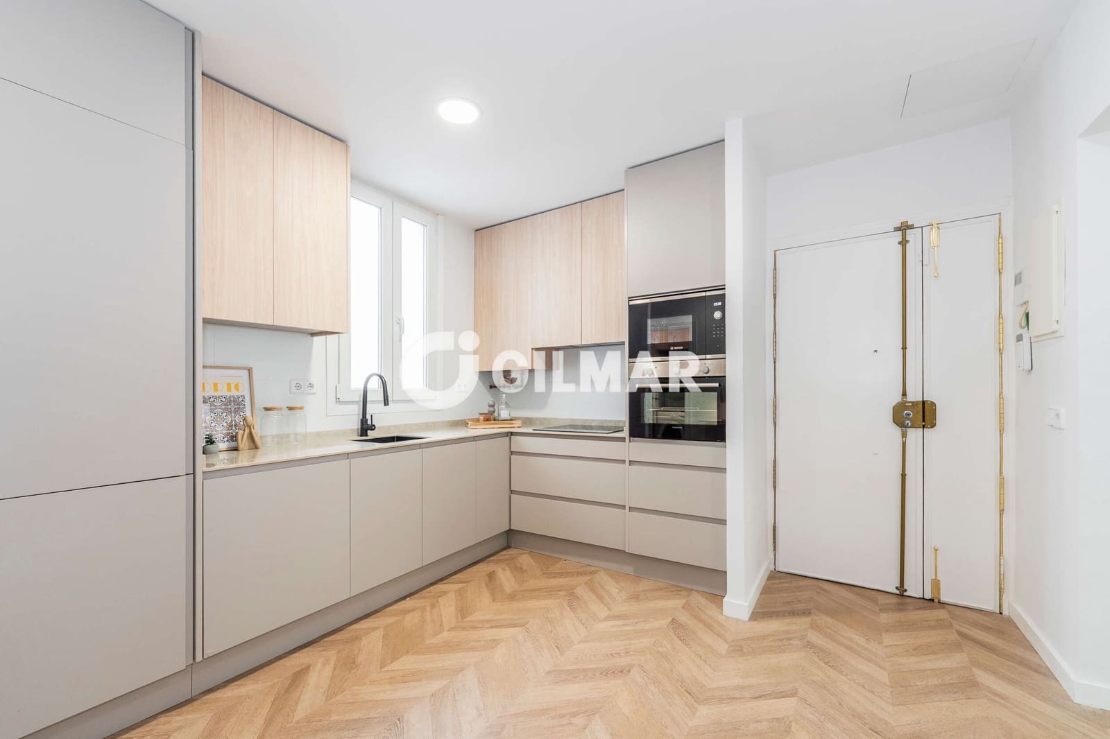 Piso de 3 habitaciones en Madrid ciudad en venta - 968.000 € (Ref: 9219587)