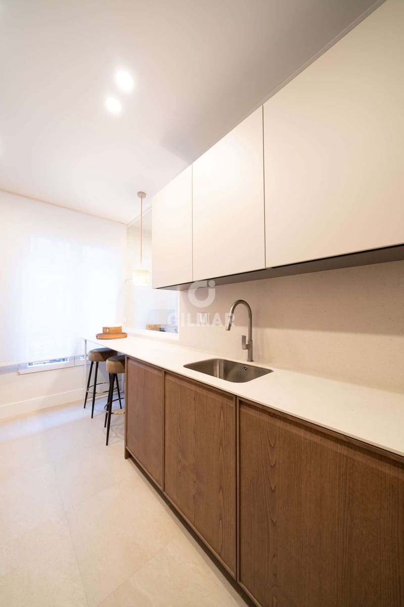 4 slaapkamer Flat te koop in Madrid stad - € 1.070.000 (Ref: 9221439)