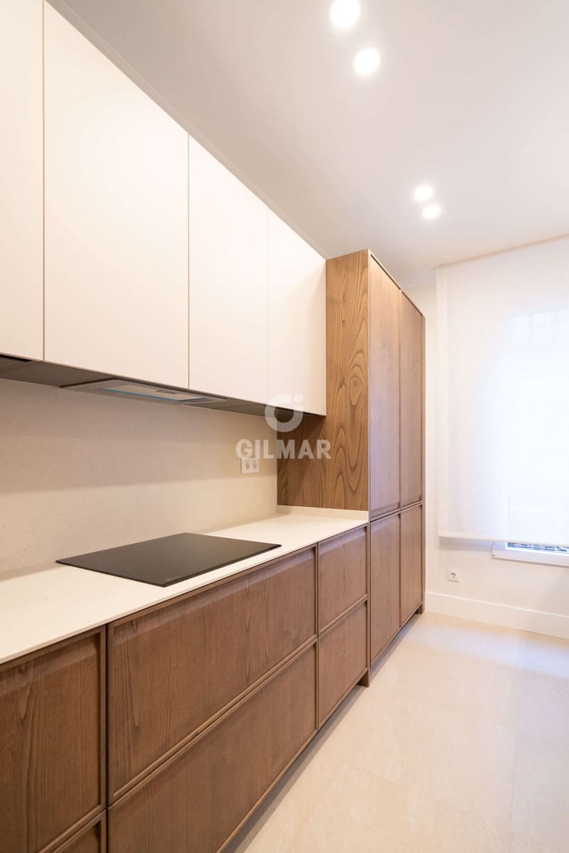 4 slaapkamer Flat te koop in Madrid stad - € 1.070.000 (Ref: 9221439)
