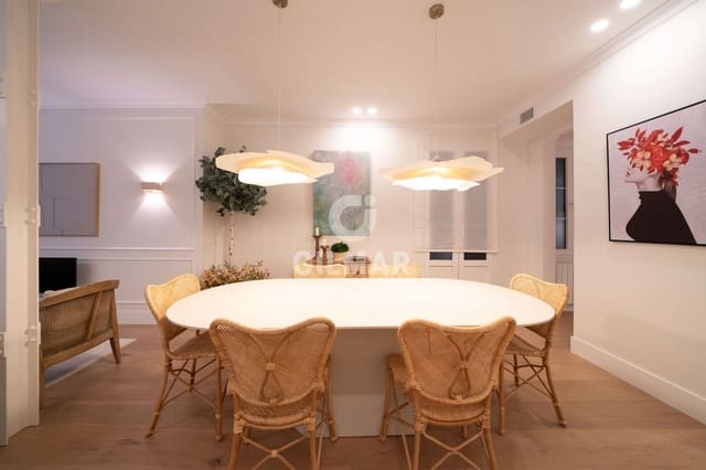 4 slaapkamer Flat te koop in Sol, Madrid stad - € 1.070.000 (Ref: 9221439)