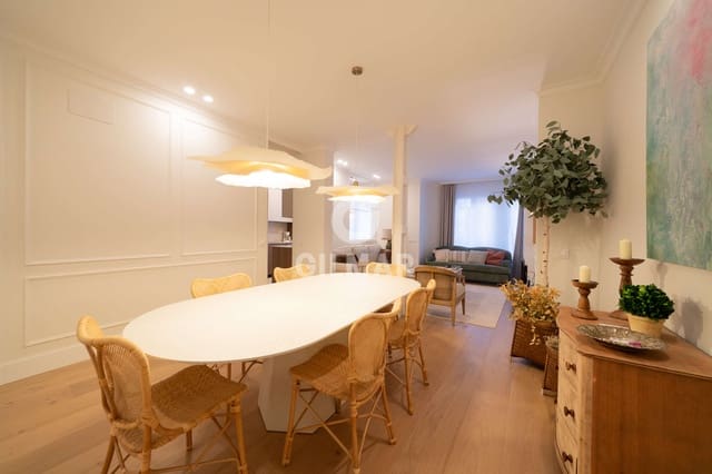 4 slaapkamer Flat te koop in Sol, Madrid stad - € 1.070.000 (Ref: 9221439)