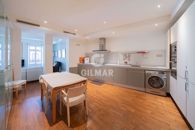 2 soveværelse Lejlighed til salg i Universidad, Madrid by - € 1.200.000 (Ref: 9221440)