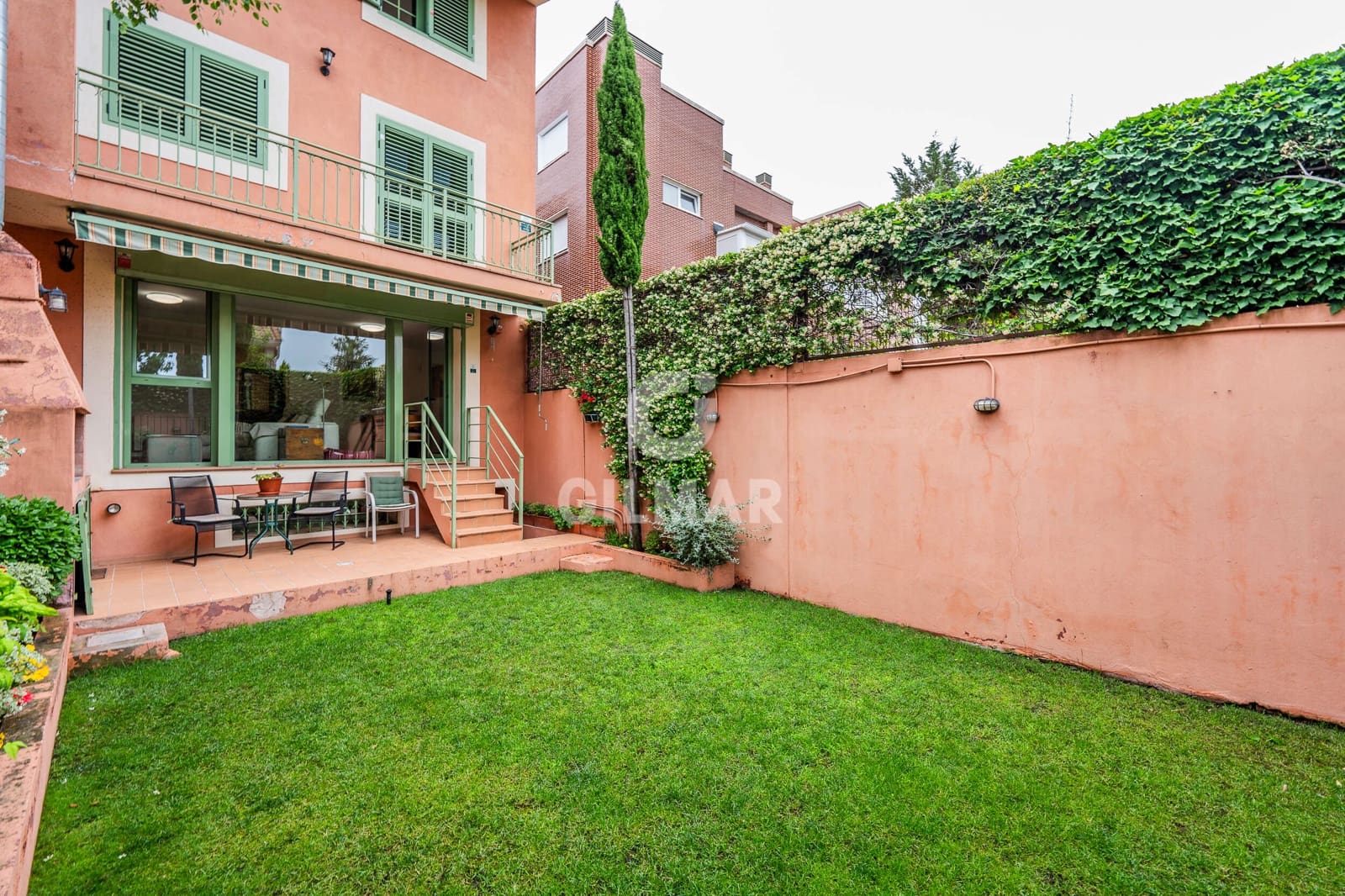 5 soveværelse Semi-Rækkehus til salg i Madrid by med garage - € 1.250.000 (Ref: 9223653)