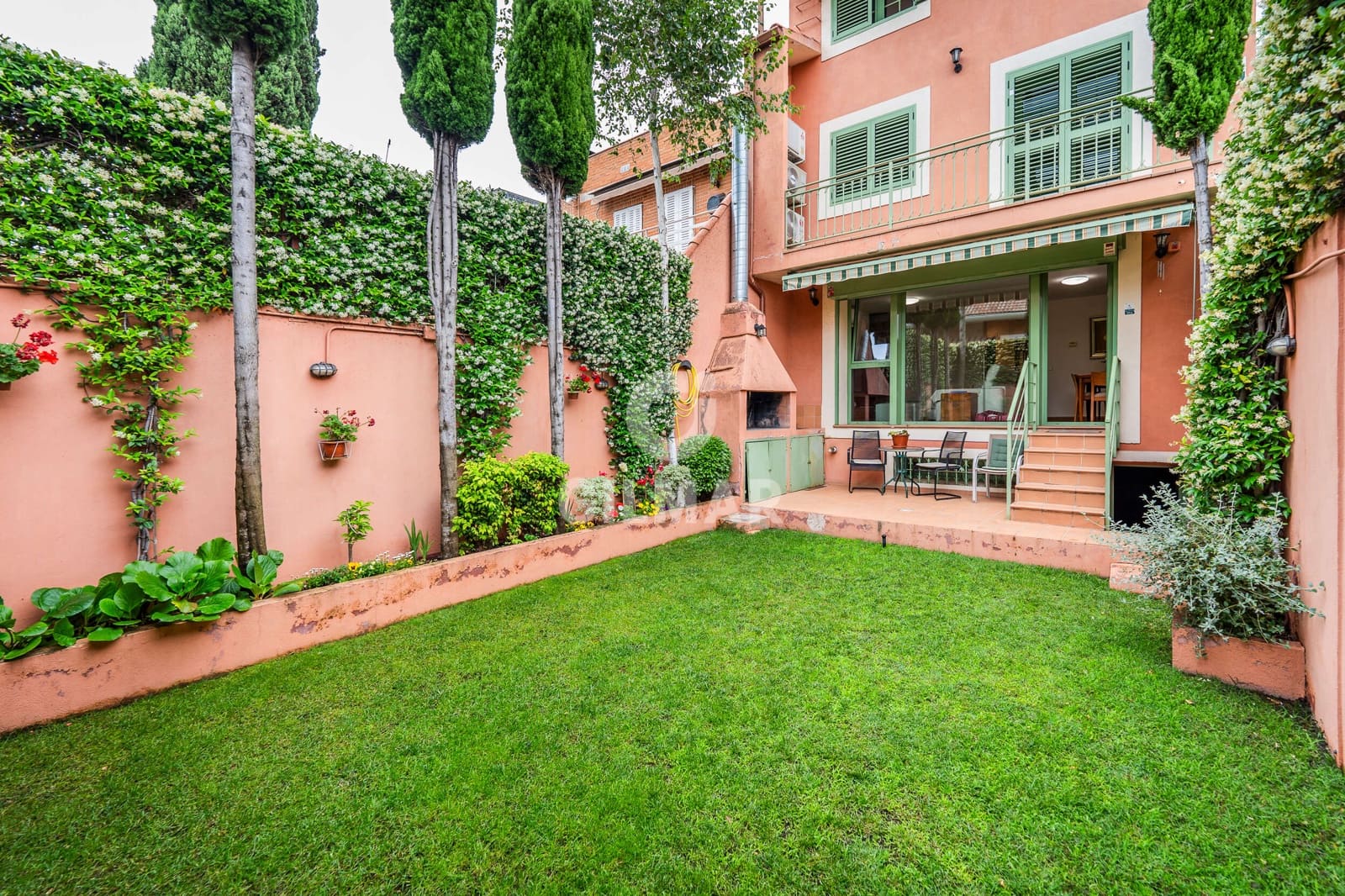 5 soveværelse Semi-Rækkehus til salg i Madrid by med garage - € 1.250.000 (Ref: 9223653)