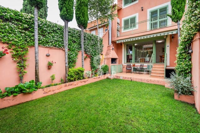 5 bedroom Semi-detached Villa for sale in Palomas, Madrid city with garage - € 1,250,000 (Ref: 9223653)