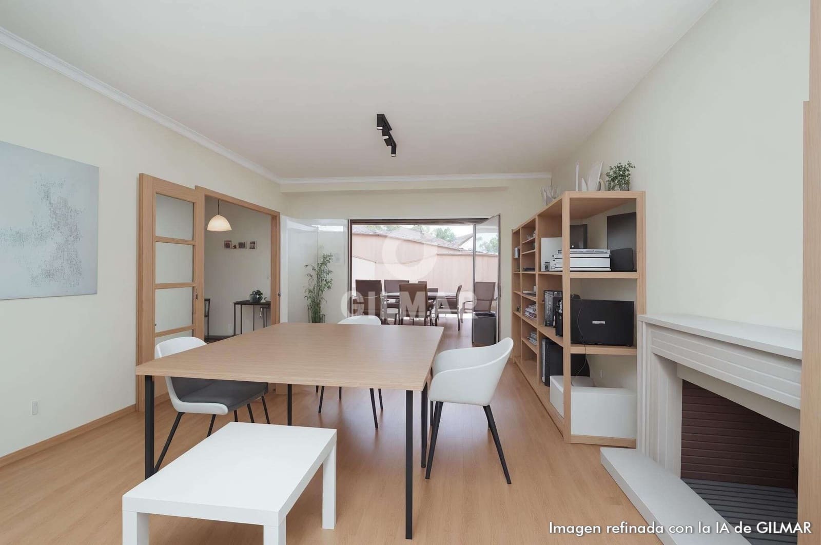 4 bedroom Villa for sale in Madrid city with pool garage - € 999,000 (Ref: 9223654)