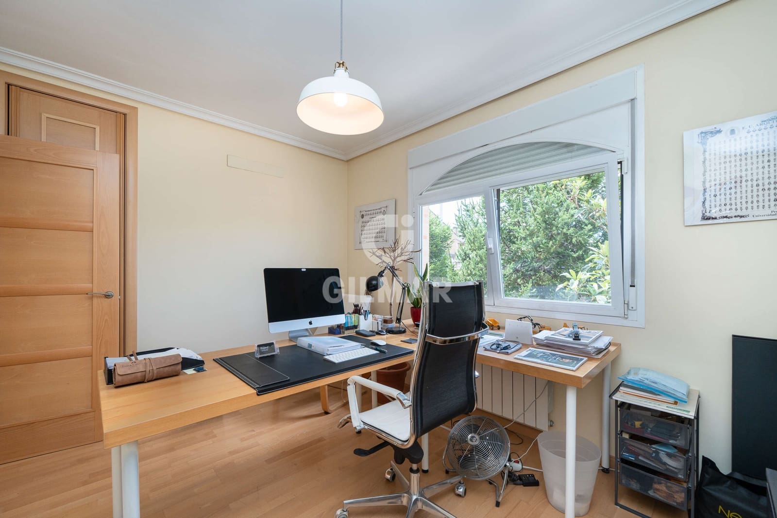 4 bedroom Villa for sale in Madrid city with pool garage - € 999,000 (Ref: 9223654)