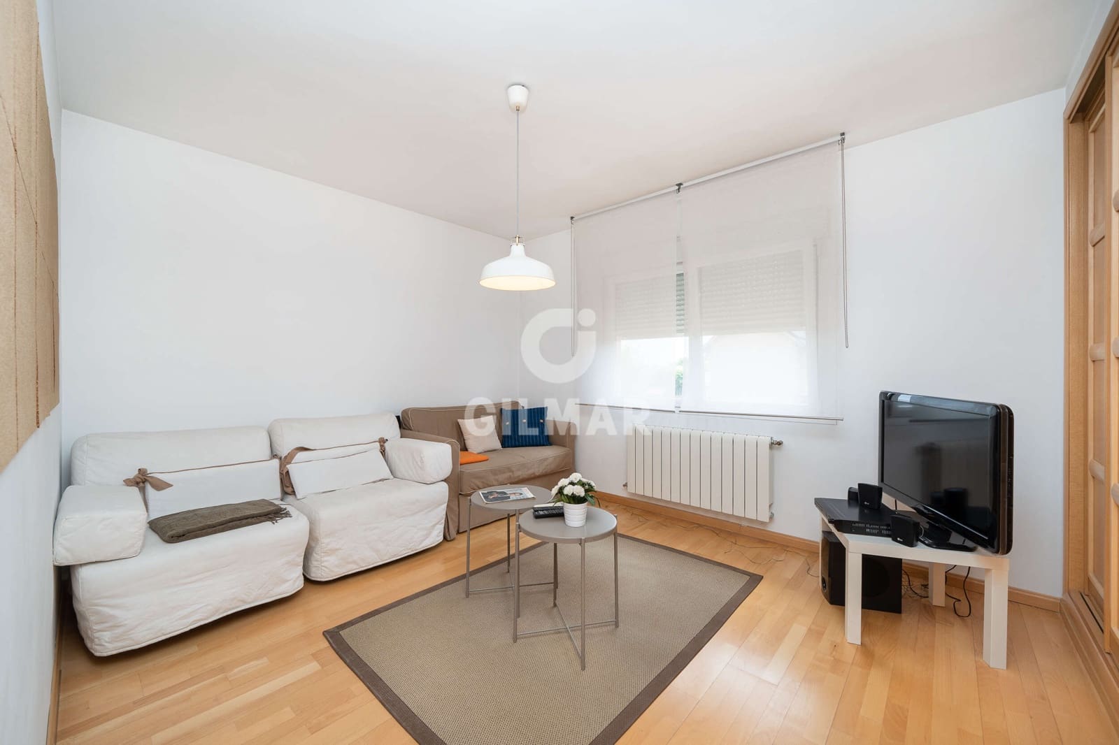 4 bedroom Villa for sale in Madrid city with pool garage - € 999,000 (Ref: 9223654)