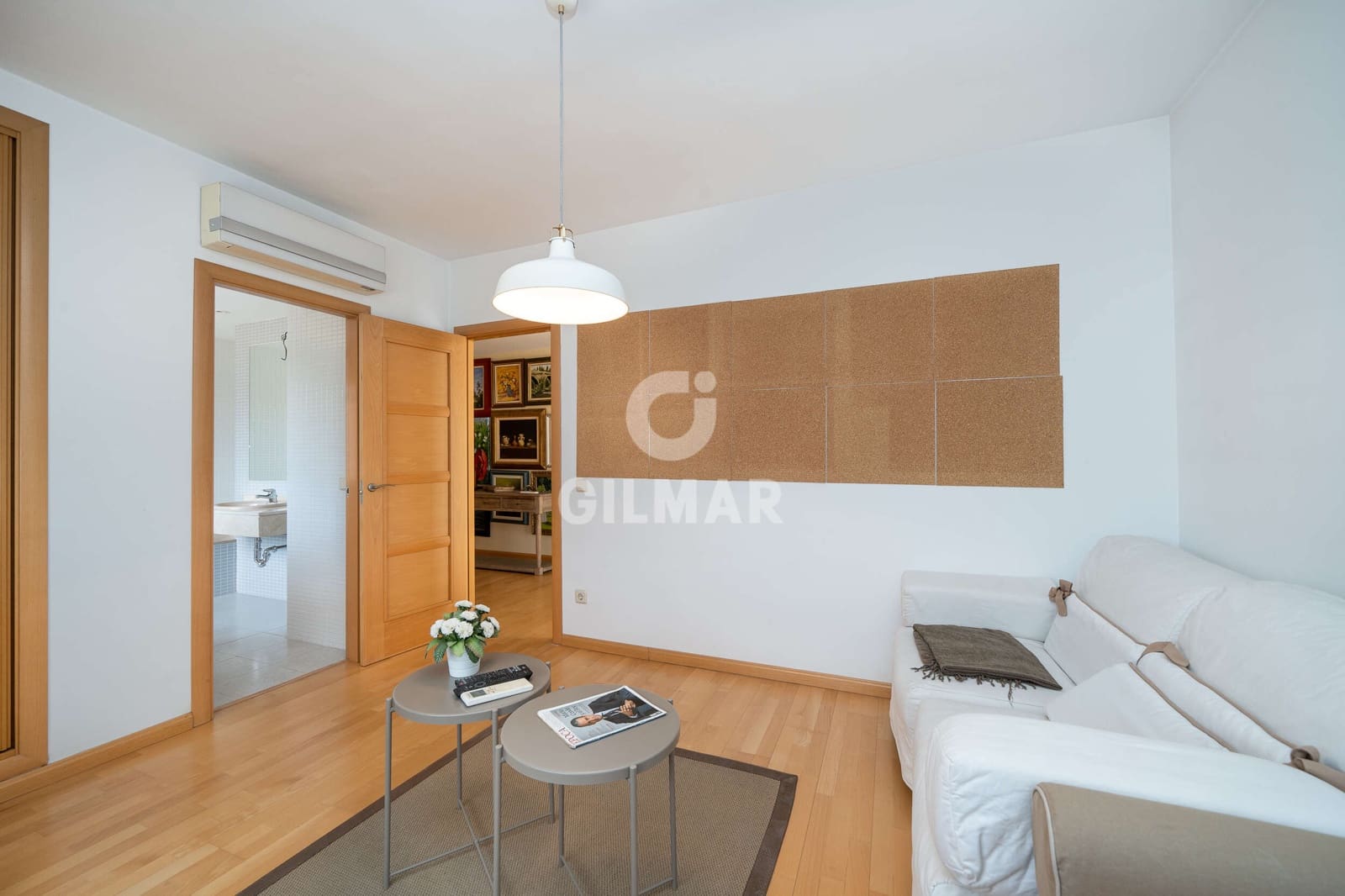 4 bedroom Villa for sale in Madrid city with pool garage - € 999,000 (Ref: 9223654)