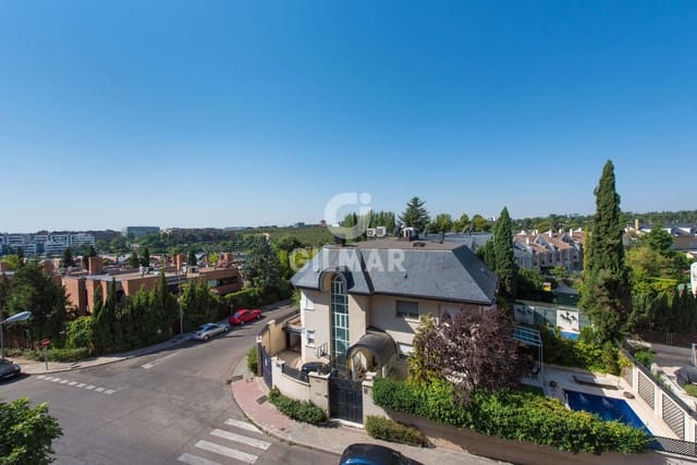 3 bedroom Flat for sale in Piovera, Madrid city with pool garage - € 1,250,000 (Ref: 9223655)