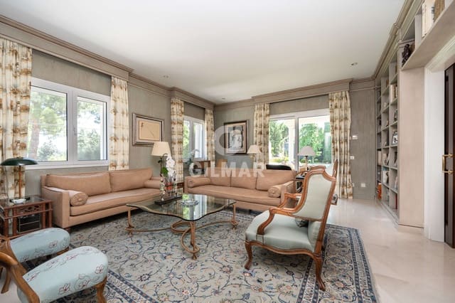 5 bedroom Villa for sale in Piovera, Madrid city with pool garage - € 6,700,000 (Ref: 9223657)