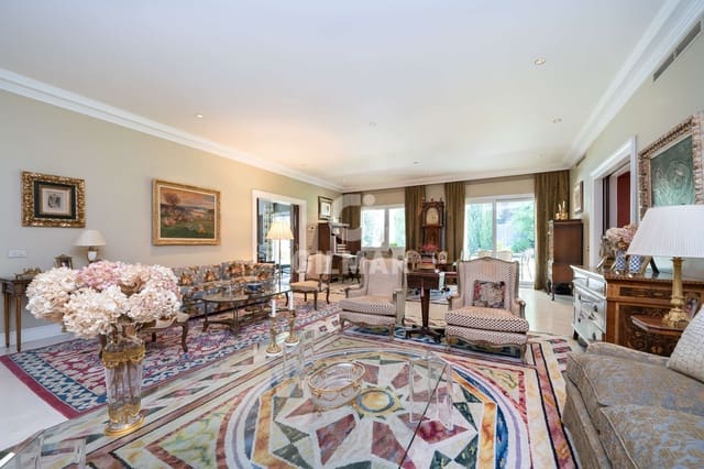 5 bedroom Villa for sale in Piovera, Madrid city with pool garage - € 6,700,000 (Ref: 9223657)