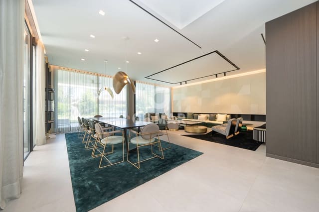 8 bedroom Villa for sale in Piovera, Madrid city with pool - € 7,250,000 (Ref: 9223659)