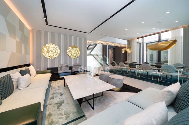 8 bedroom Villa for sale in Piovera, Madrid city with pool - € 7,250,000 (Ref: 9223659)