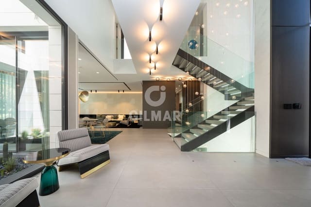 8 bedroom Villa for sale in Piovera, Madrid city with pool - € 7,250,000 (Ref: 9223659)